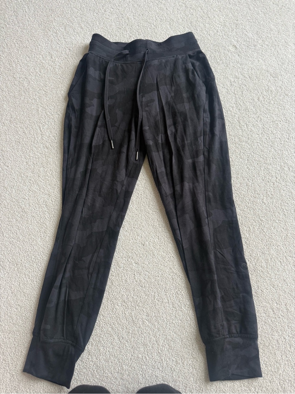 lululemon athletica women’s Black Camouflage Joggers